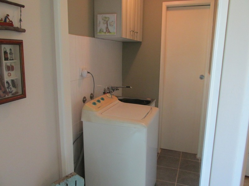 3 Walnut Court, Macleay Island QLD 4184