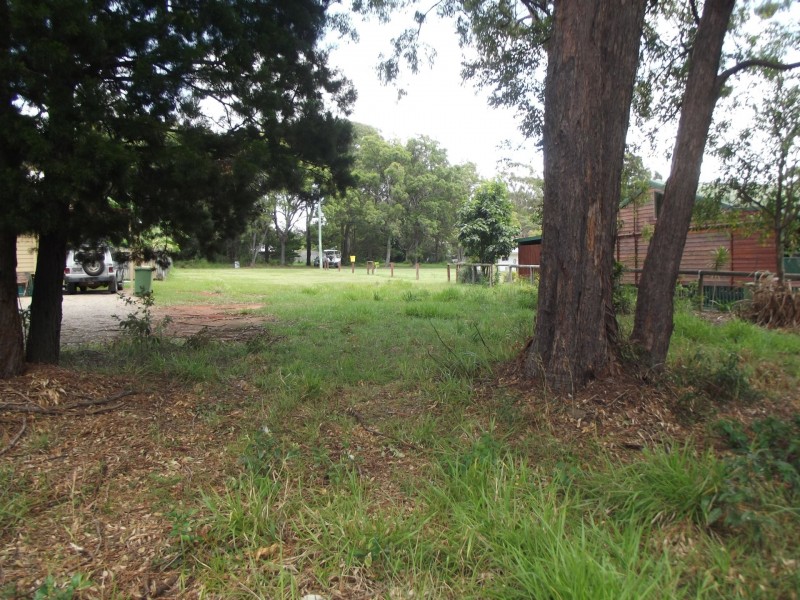 189 High Central Road, Macleay Island QLD 4184