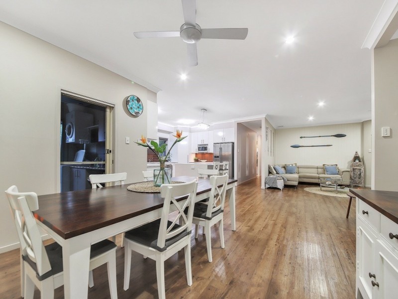 5 Aquila Street, Redland Bay QLD 4165