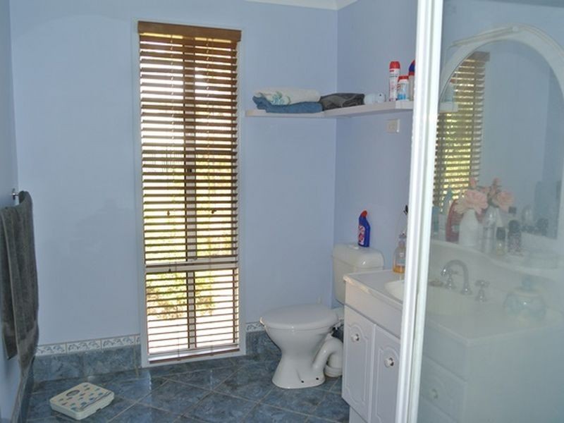 14 Whiting Street, Macleay Island QLD 4184