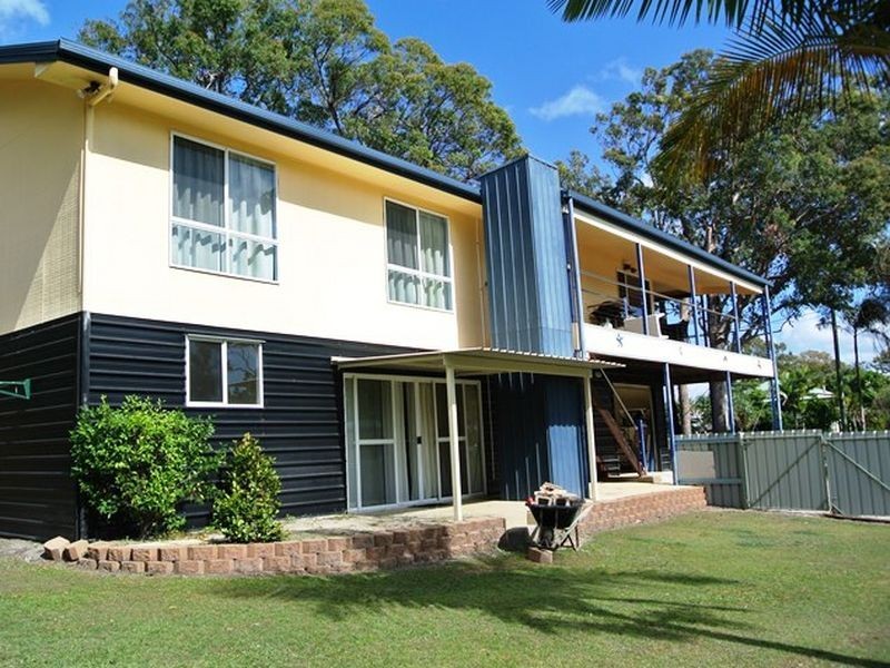 14 Whiting Street, Macleay Island QLD 4184
