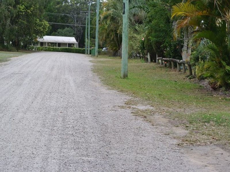 16 Noon- Muckle Street, Macleay Island QLD 4184