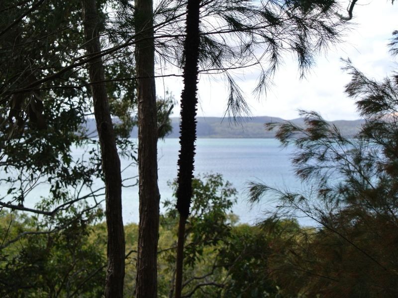 13 Boat- Harbour Ave, Macleay Island QLD 4184