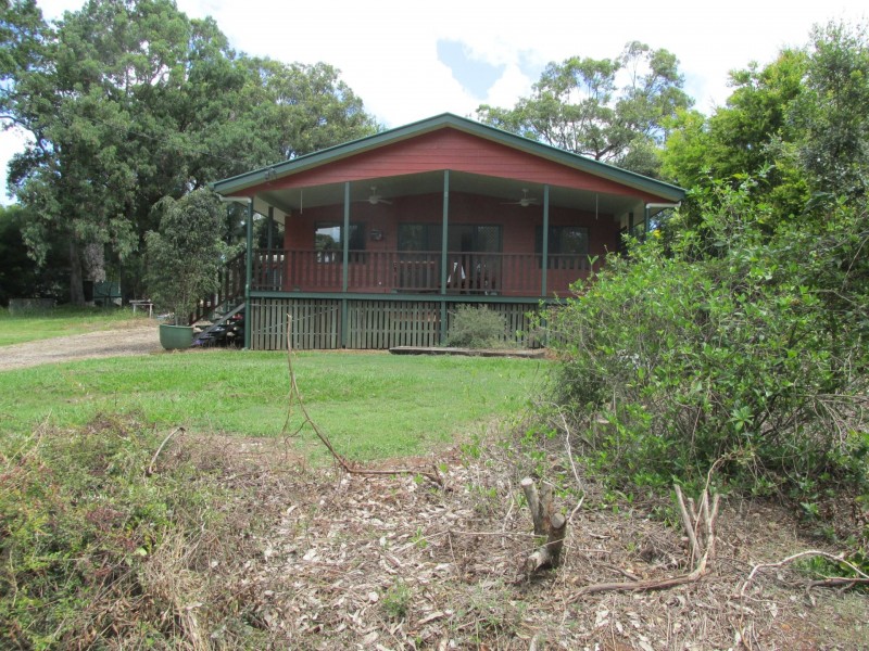8 Double Bay Street, Macleay Island QLD 4184