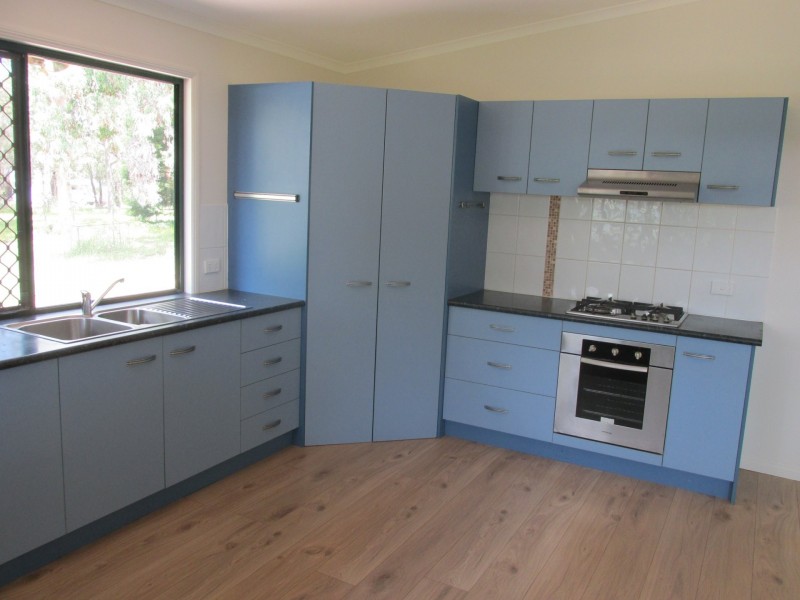 8 Double Bay Street, Macleay Island QLD 4184