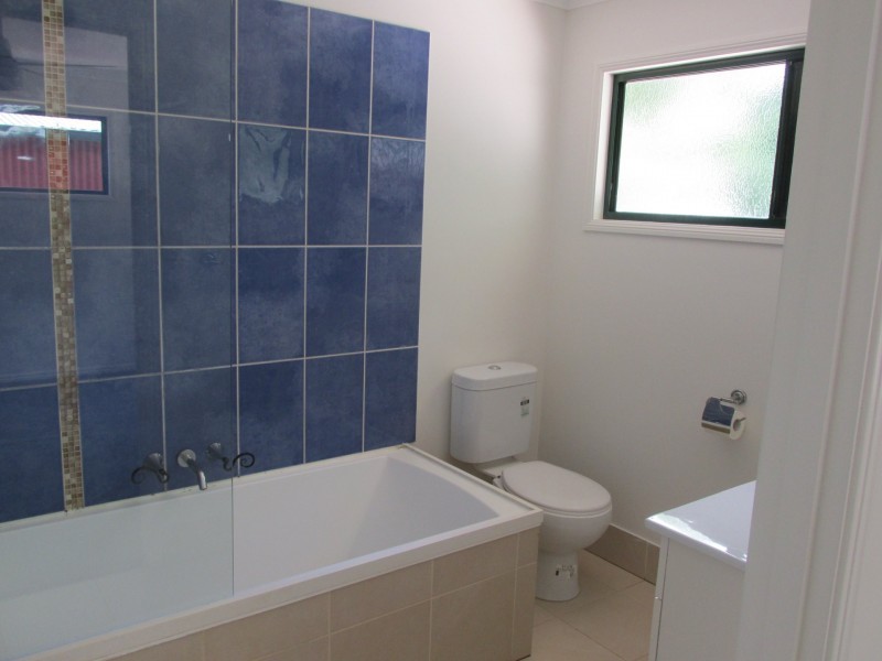 8 Double Bay Street, Macleay Island QLD 4184