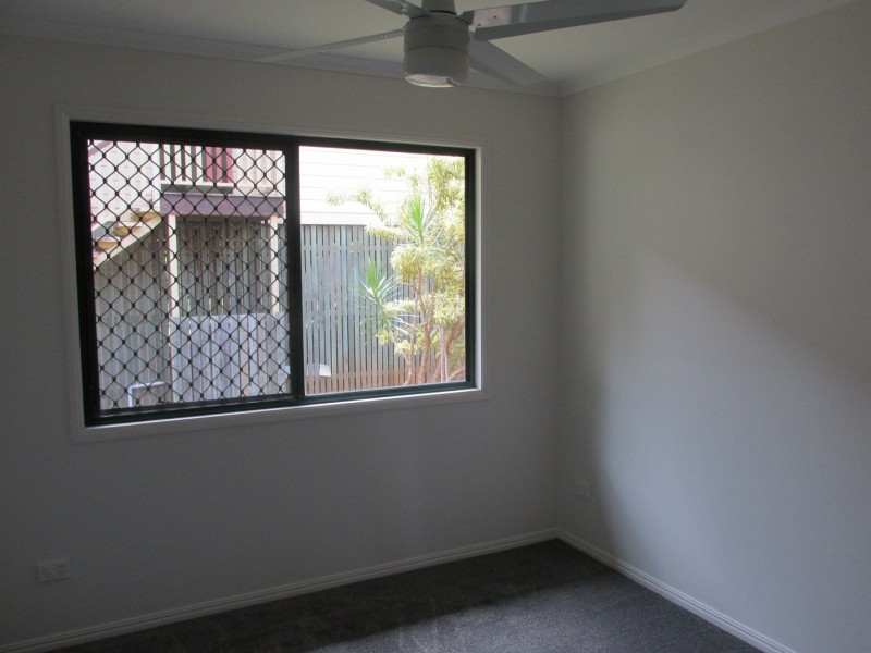 8 Double Bay Street, Macleay Island QLD 4184