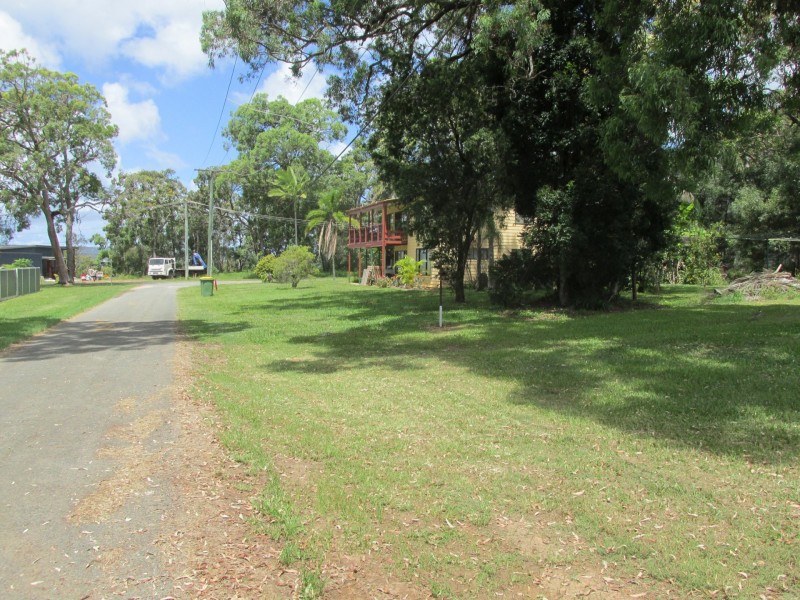 8 Double Bay Street, Macleay Island QLD 4184