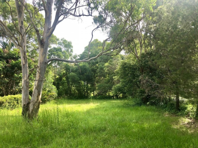 10 Rainbow Ave, Macleay Island QLD 4184