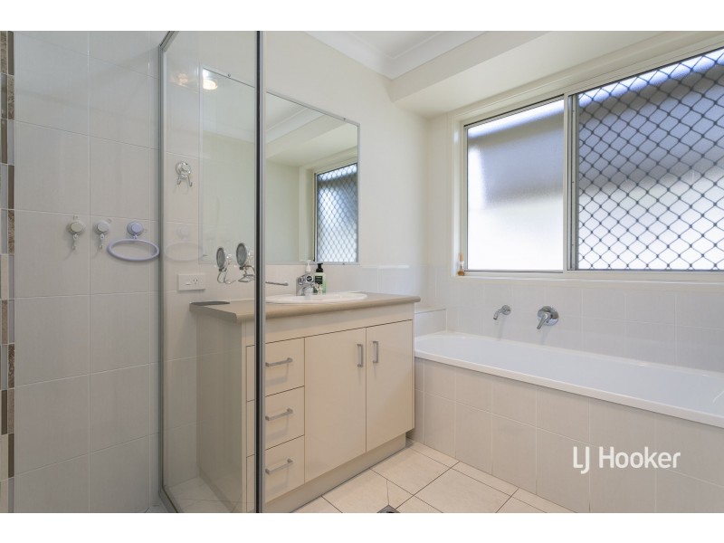 64 Lancaster Circuit, Redland Bay QLD 4165
