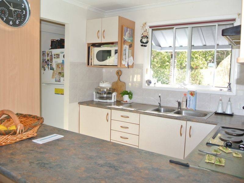 8 Mawarra Street, Macleay Island QLD 4184