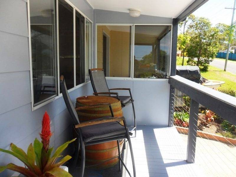 8 Mawarra Street, Macleay Island QLD 4184