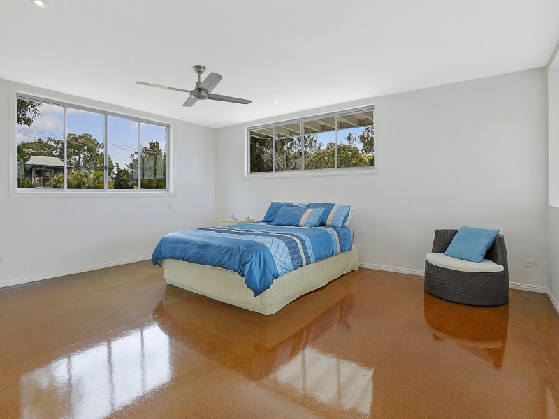 9-11 Blue Vista Street, Macleay Island QLD 4184