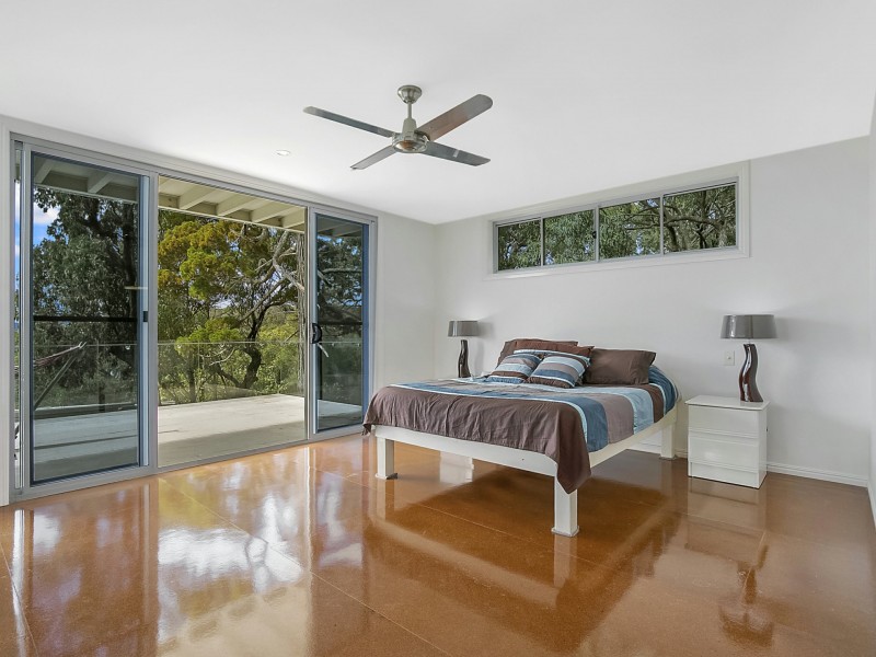 9-11 Blue Vista Street, Macleay Island QLD 4184