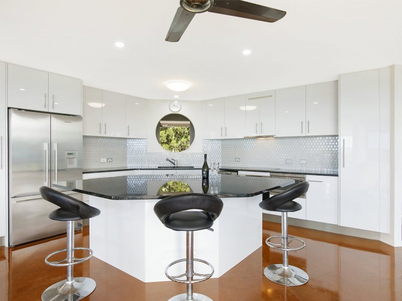 9-11 Blue Vista Street, Macleay Island QLD 4184