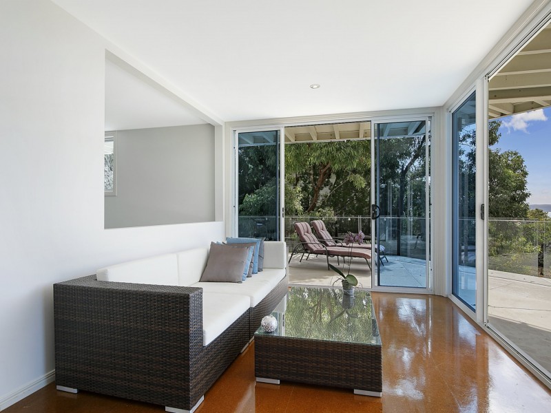 9-11 Blue Vista Street, Macleay Island QLD 4184