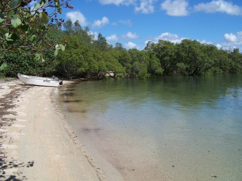 67 Coondooroopa Drive, Macleay Island QLD 4184