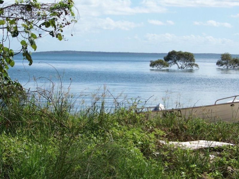 67 Coondooroopa Drive, Macleay Island QLD 4184