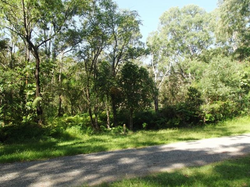 13 Columbia Street, Macleay Island QLD 4184