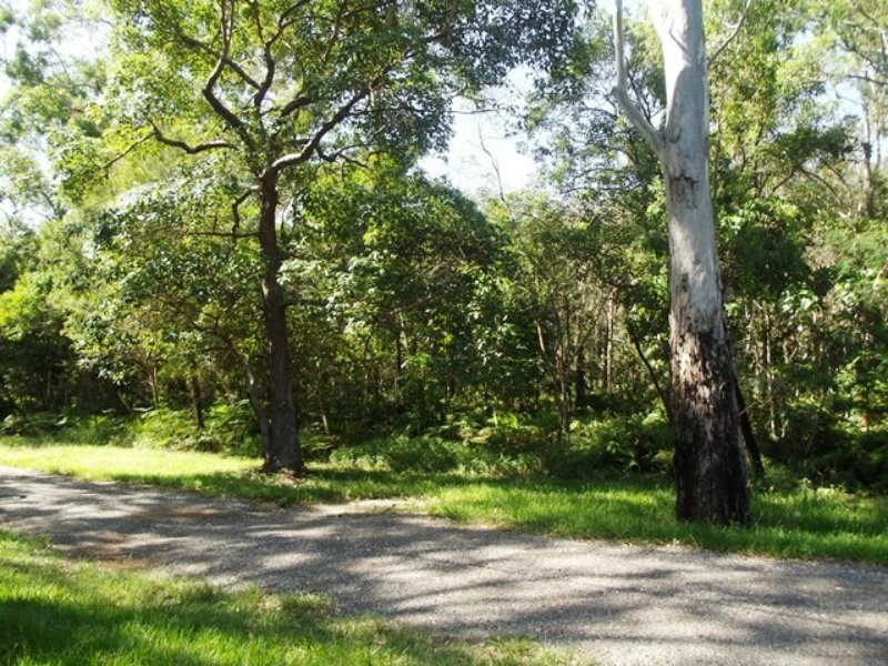 13 Columbia Street, Macleay Island QLD 4184