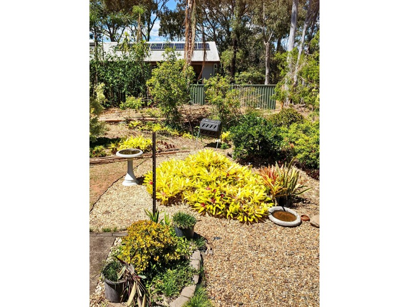 6 Blue Waters Crescent, Macleay Island QLD 4184