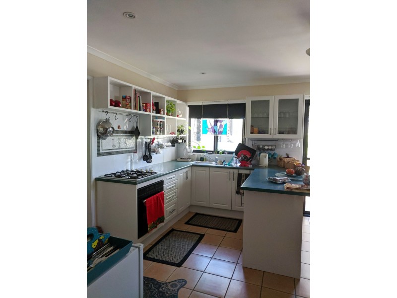 6 Blue Waters Crescent, Macleay Island QLD 4184