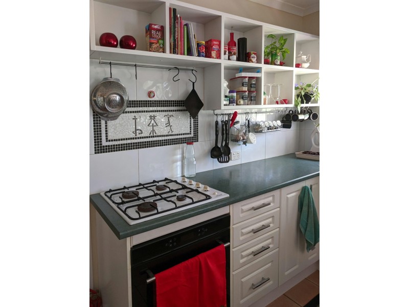 6 Blue Waters Crescent, Macleay Island QLD 4184