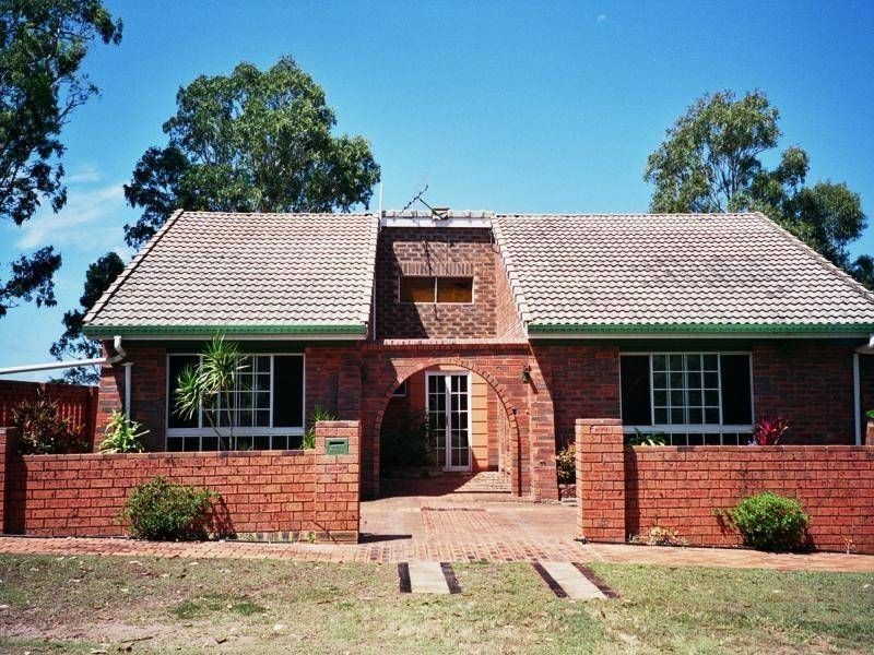 9 Pacific Street, Lamb Island QLD 4184