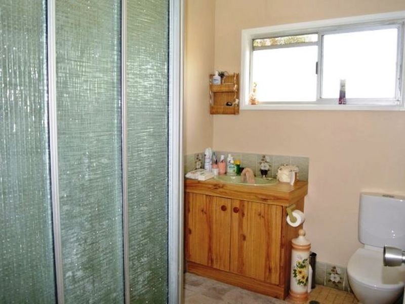 30 Blue Bay Crescent, Macleay Island QLD 4184