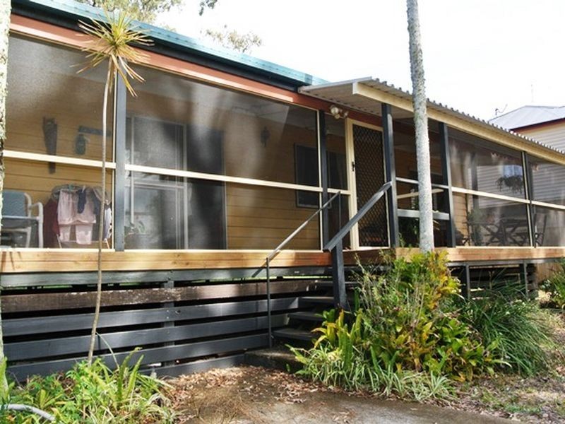 30 Blue Bay Crescent, Macleay Island QLD 4184