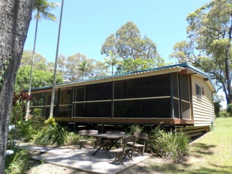 30 Blue Bay Crescent, Macleay Island QLD 4184