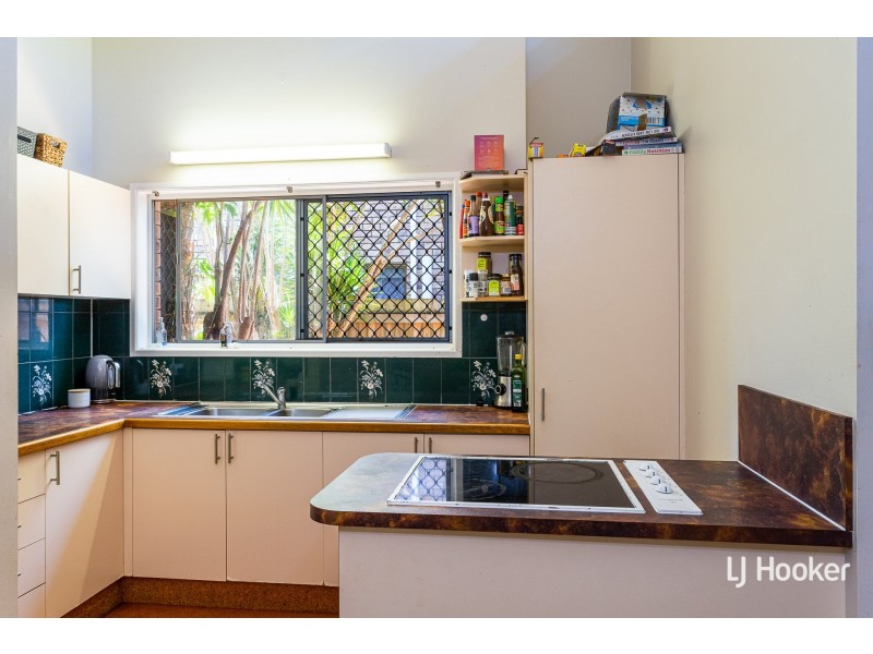 8 Albatross Street, Victoria Point QLD 4165