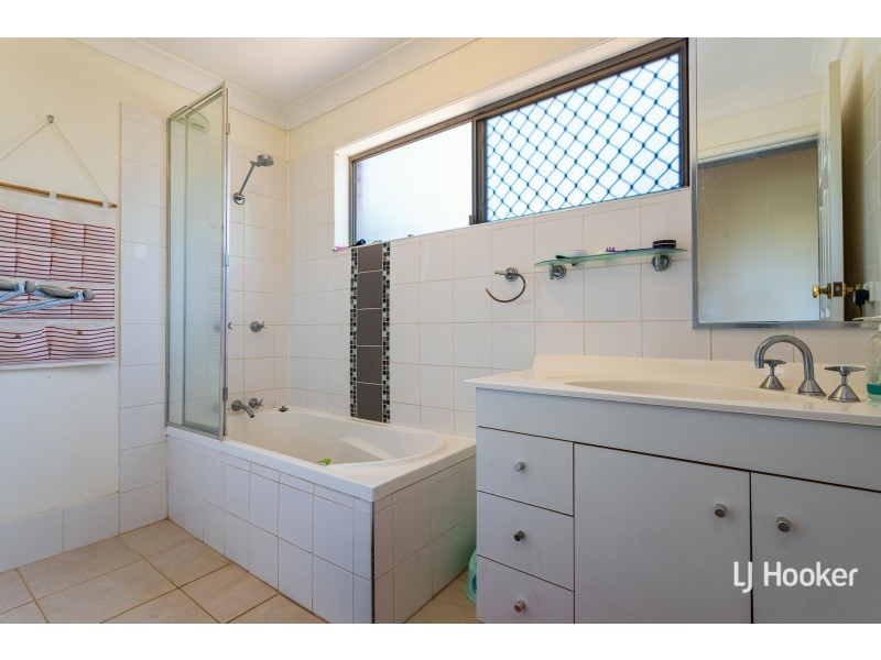 8 Albatross Street, Victoria Point QLD 4165