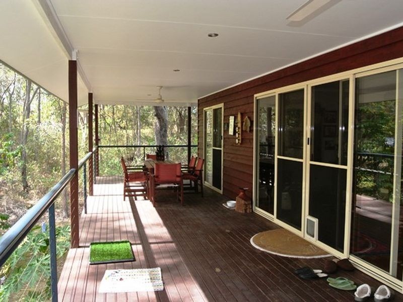 6 Kooberry Street, Macleay Island QLD 4184