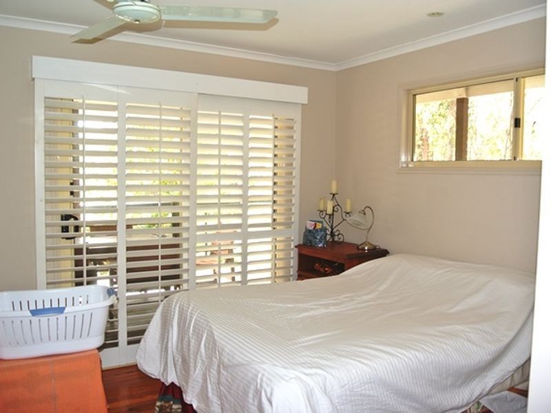 6 Kooberry Street, Macleay Island QLD 4184