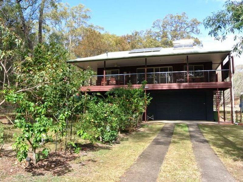 6 Kooberry Street, Macleay Island QLD 4184