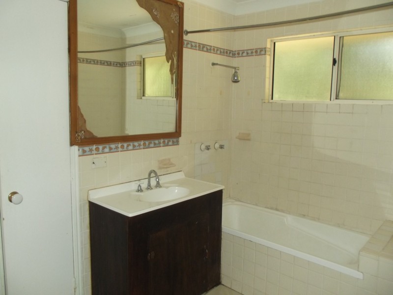 10-12 Scotts Road, Macleay Island QLD 4184