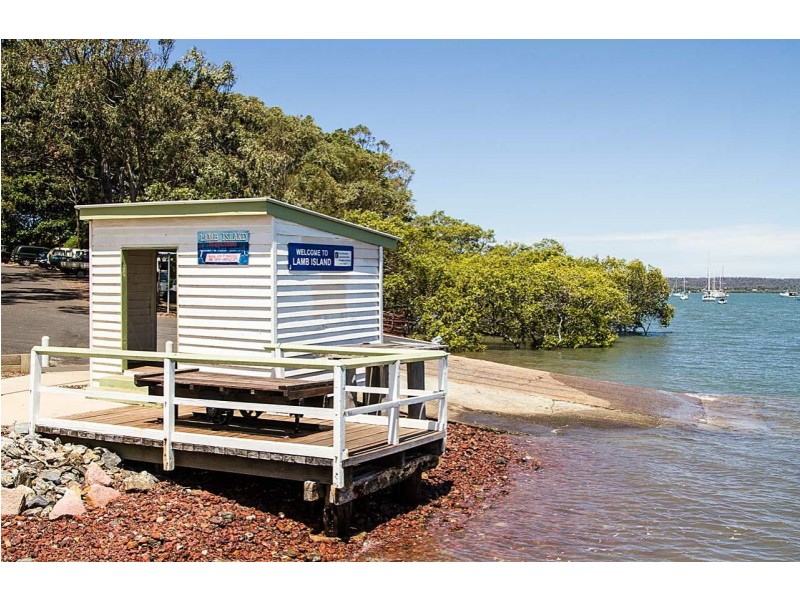 145-151 Lucas Drive, Lamb Island QLD 4184