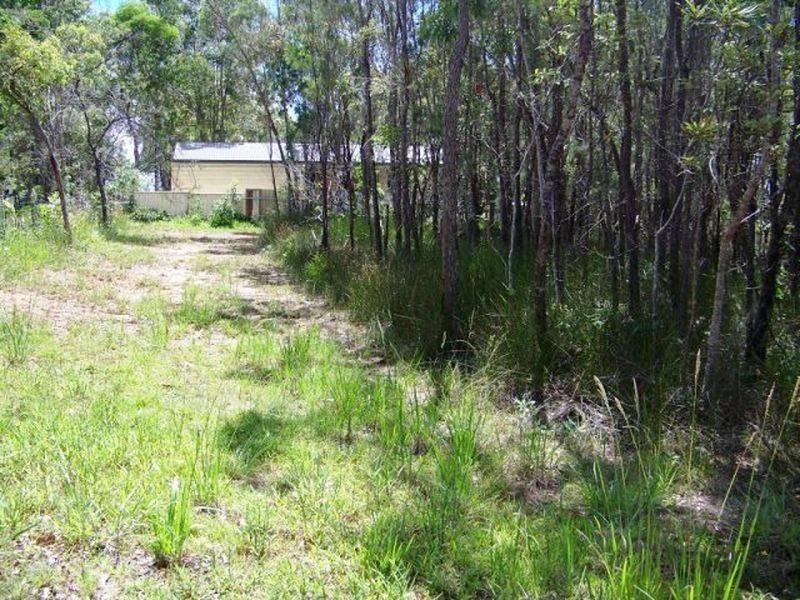 13 Belar Street, Lamb Island QLD 4184