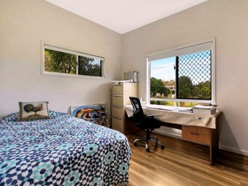 38 Blue Waters Crescent, Macleay Island QLD 4184