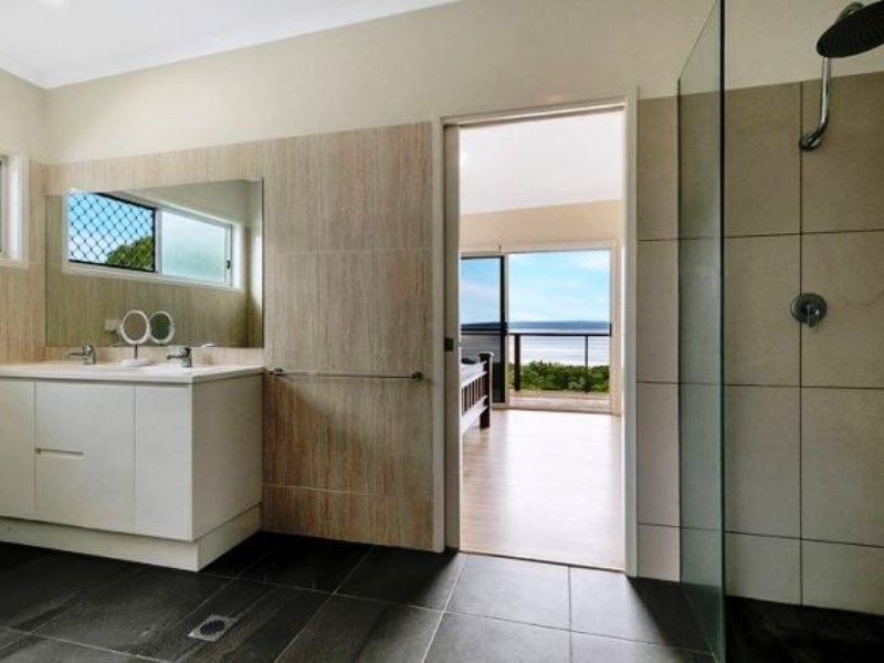 38 Blue Waters Crescent, Macleay Island QLD 4184