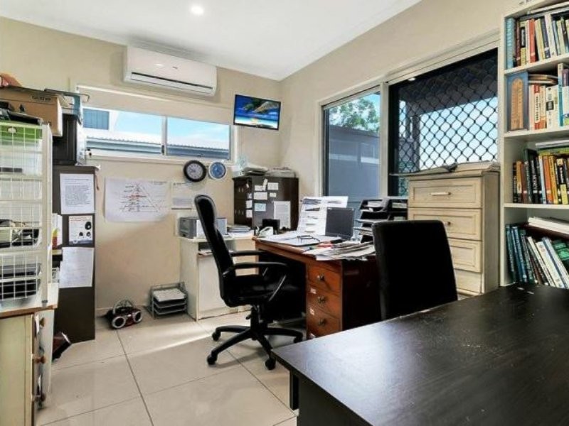 38 Blue Waters Crescent, Macleay Island QLD 4184