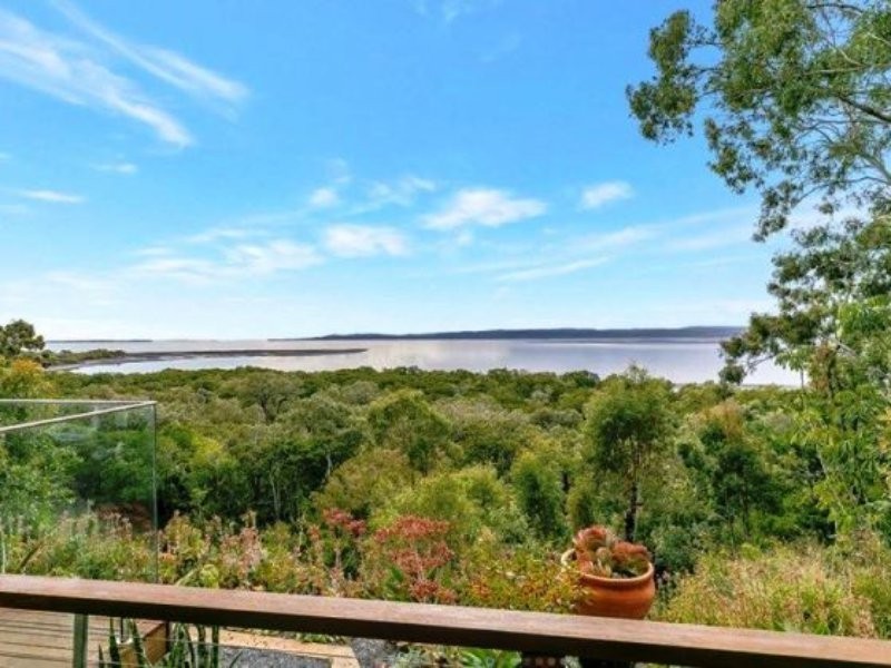 38 Blue Waters Crescent, Macleay Island QLD 4184