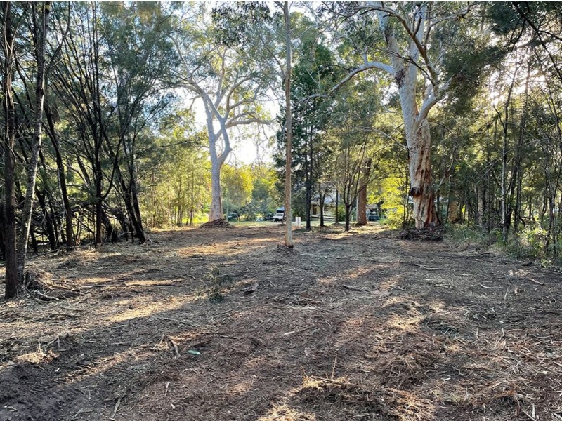 6 Garnet Street, Macleay Island QLD 4184