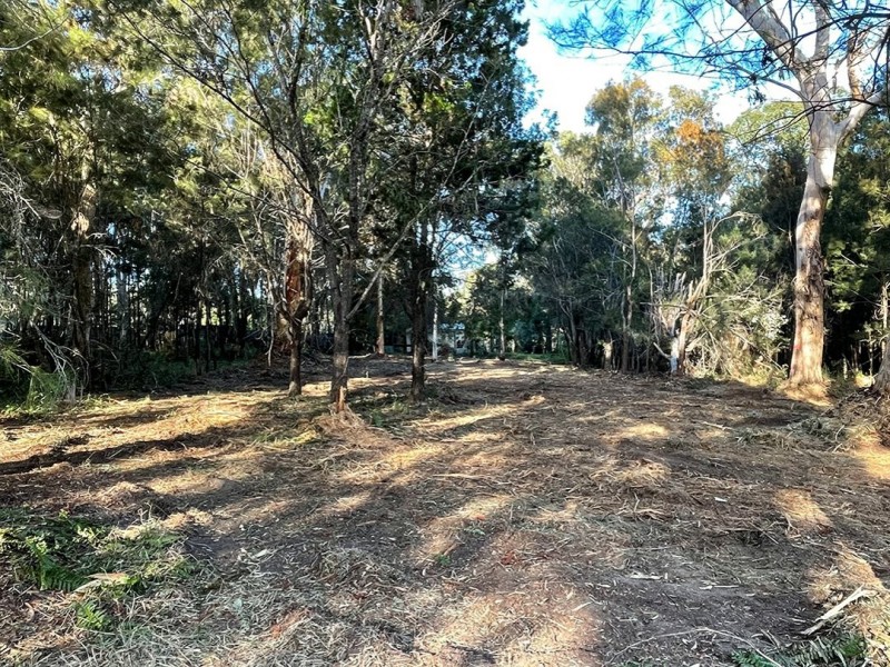 6 Garnet Street, Macleay Island QLD 4184