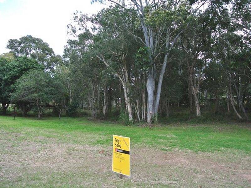 21 Michiko Street, Macleay Island QLD 4184