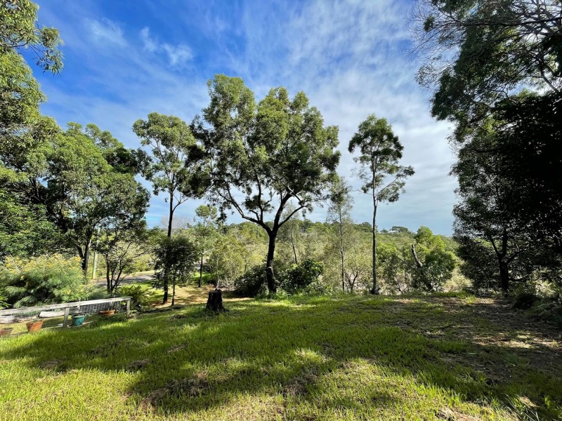 2 Causeway Drive, Macleay Island QLD 4184