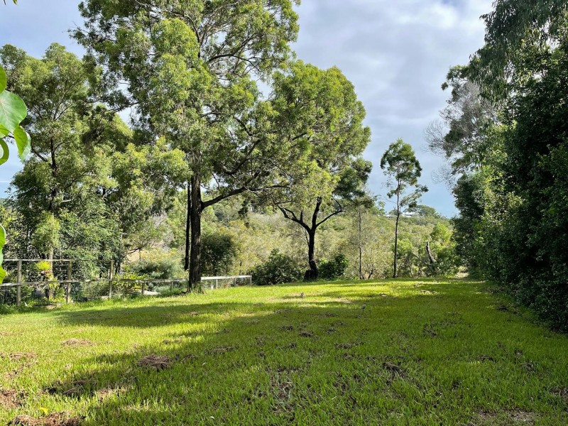 2 Causeway Drive, Macleay Island QLD 4184