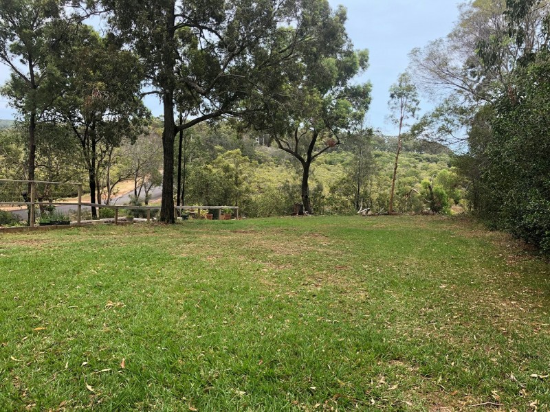 2 Causeway Drive, Macleay Island QLD 4184