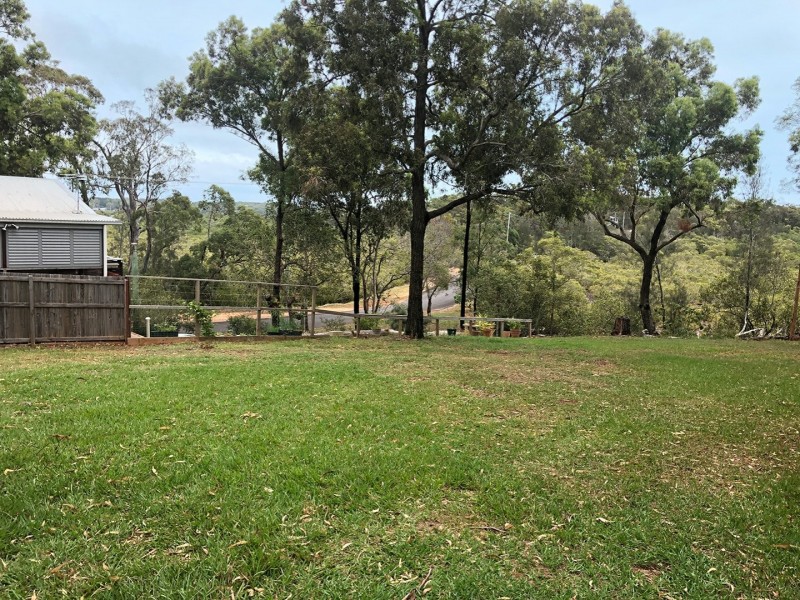 2 Causeway Drive, Macleay Island QLD 4184